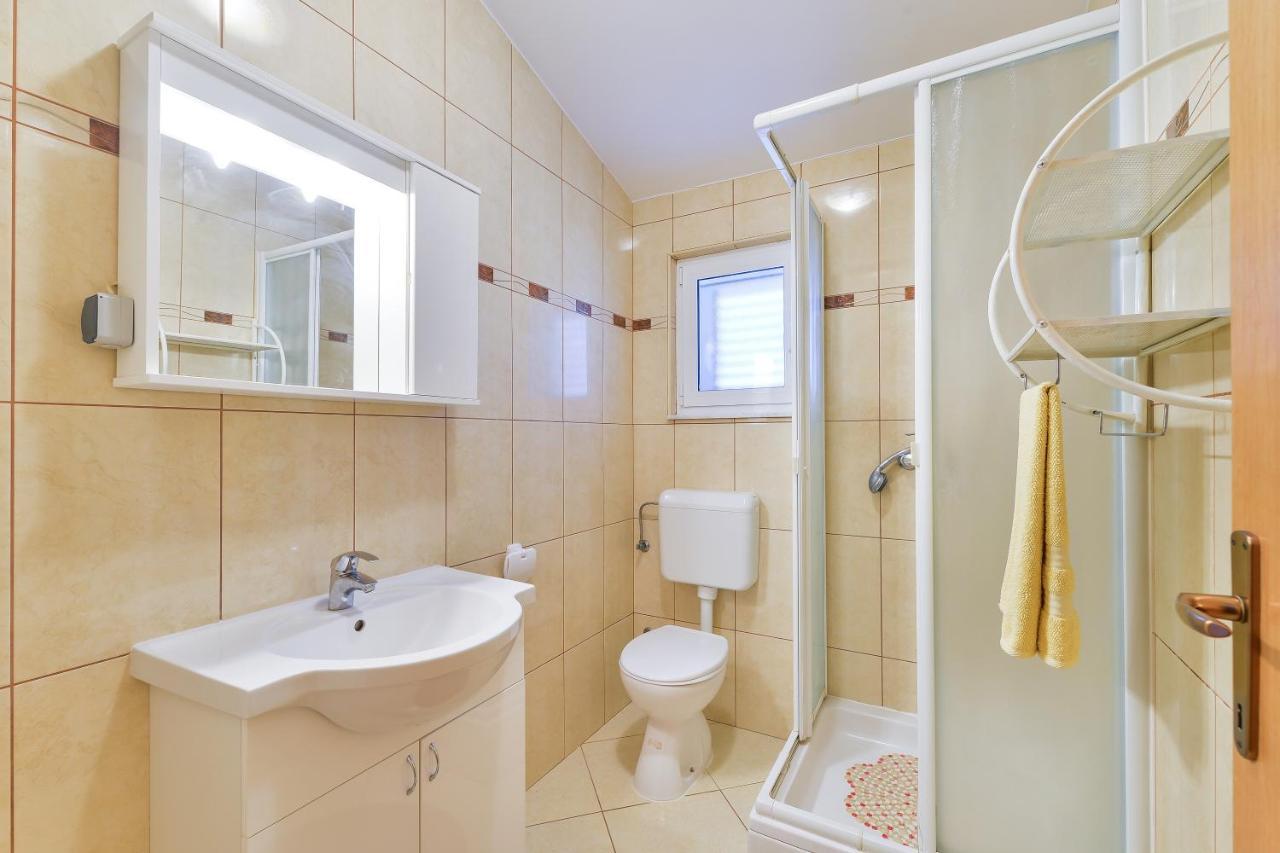 Apartmani Vugec Vir Εξωτερικό φωτογραφία